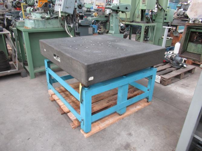 1200x1200 CROWN WINDLEY